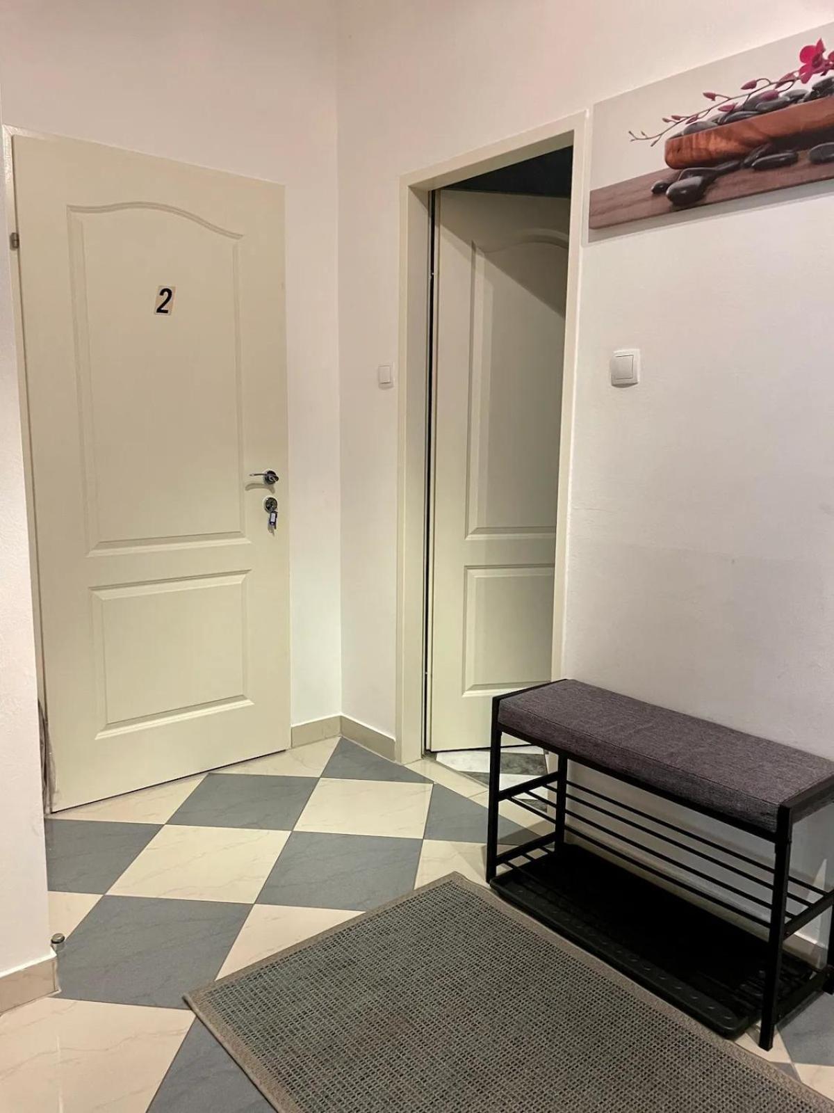 Gemutliche Wohnung Mit Super Lage فيينا المظهر الخارجي الصورة