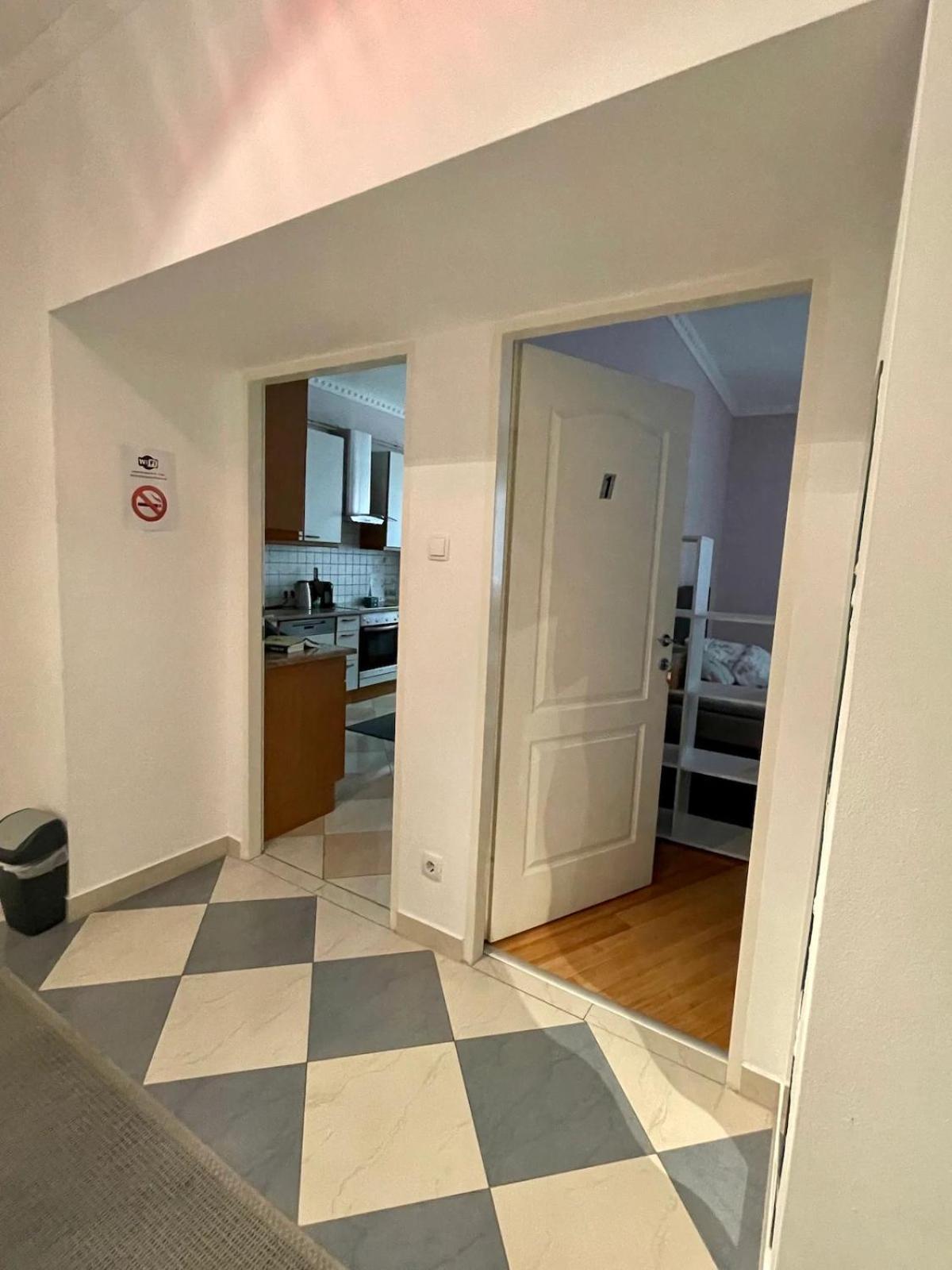 Gemutliche Wohnung Mit Super Lage فيينا المظهر الخارجي الصورة